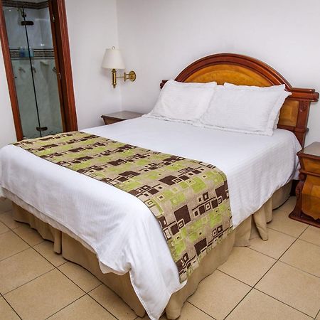 Hotel Casa Laureles Медельїн Екстер'єр фото