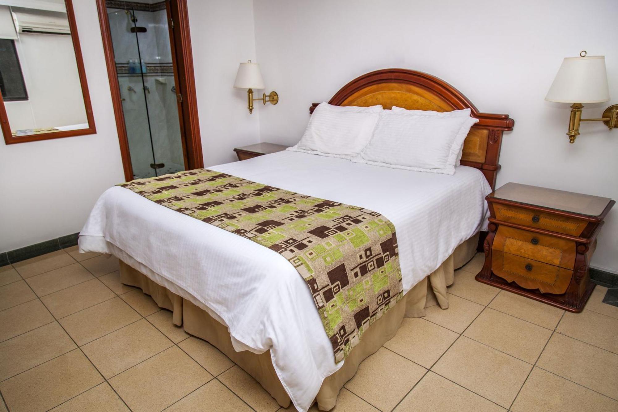 Hotel Casa Laureles Медельїн Екстер'єр фото