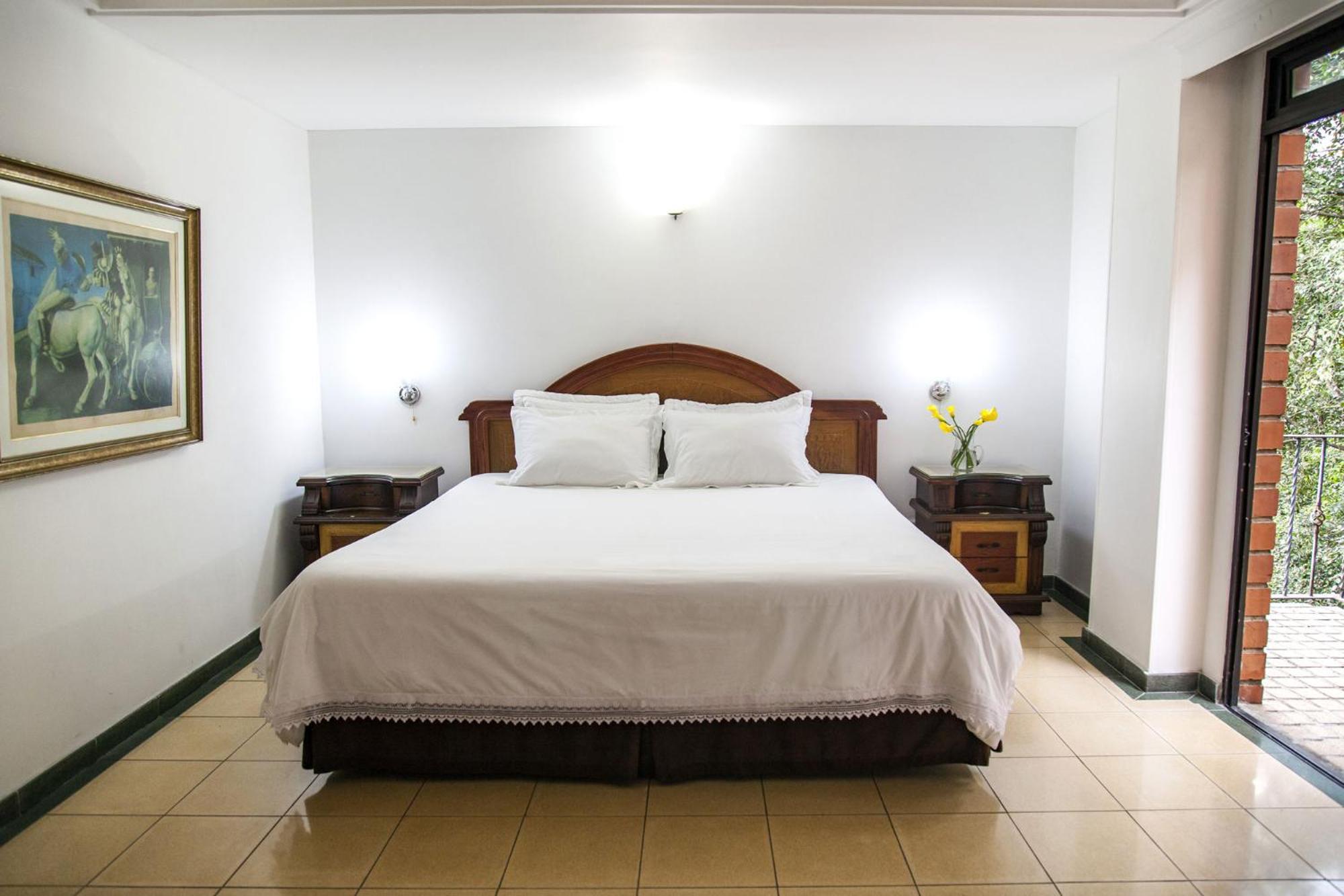 Hotel Casa Laureles Медельїн Екстер'єр фото