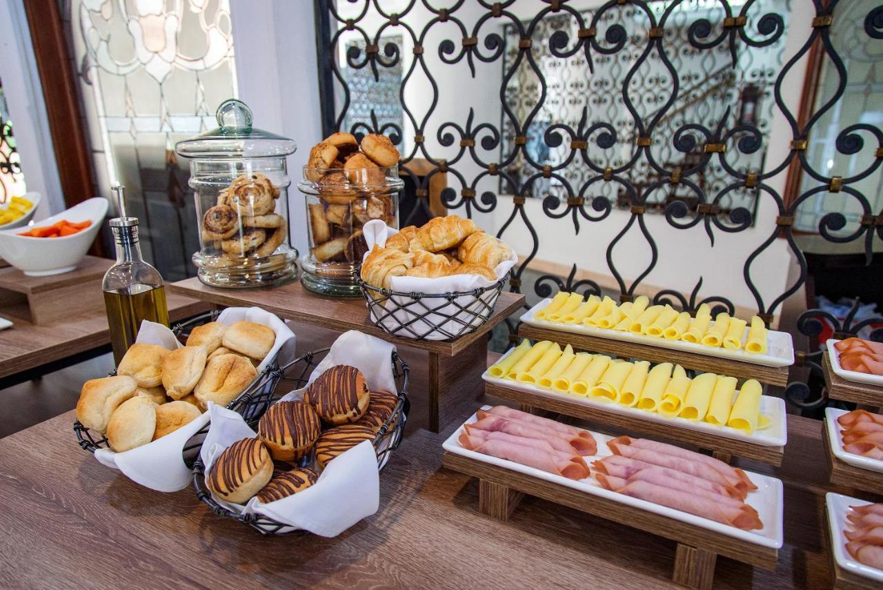 Hotel Casa Laureles Медельїн Екстер'єр фото